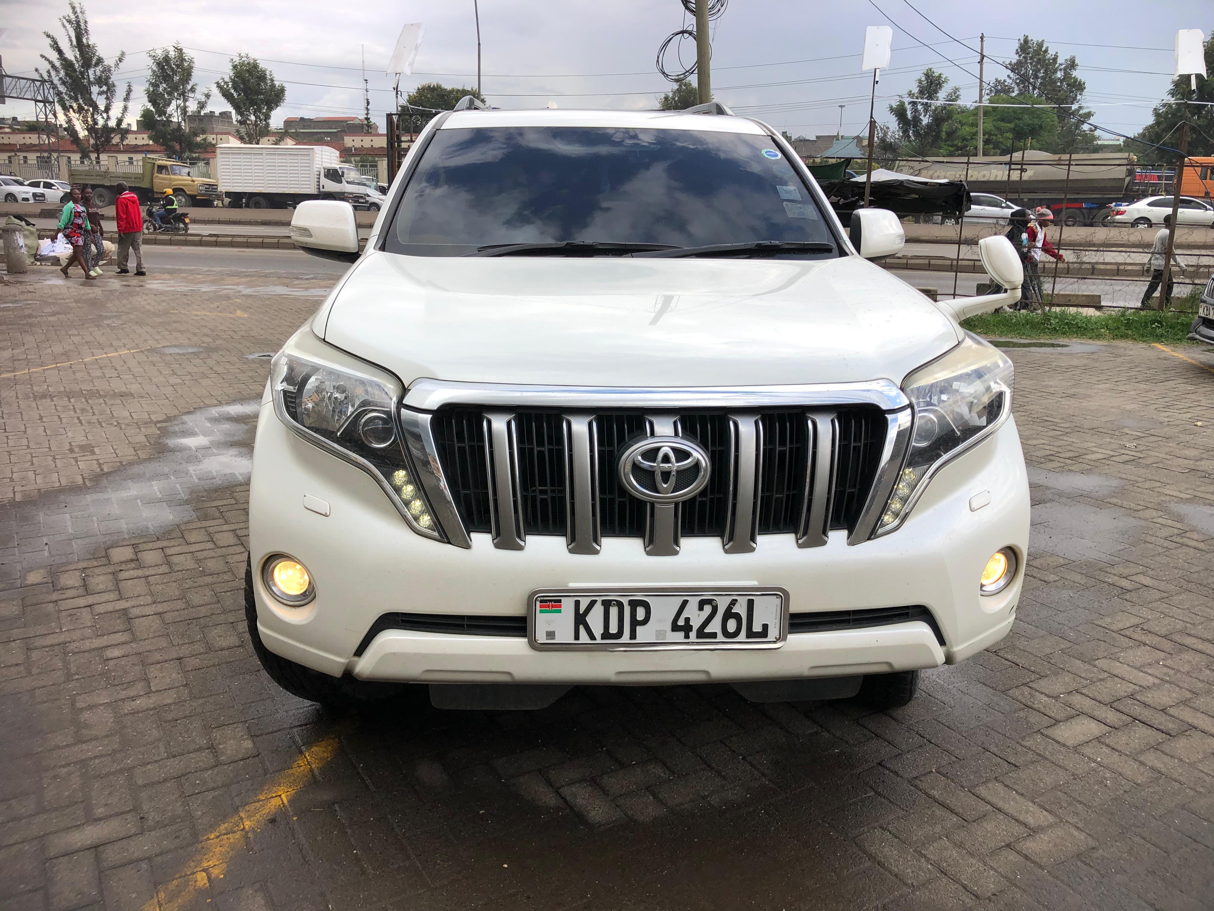 Toyota TX PRADO - Front View